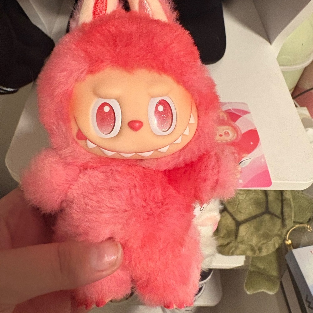Labubu - Big Into Energy - Love (UNOPENED - photo just for display)